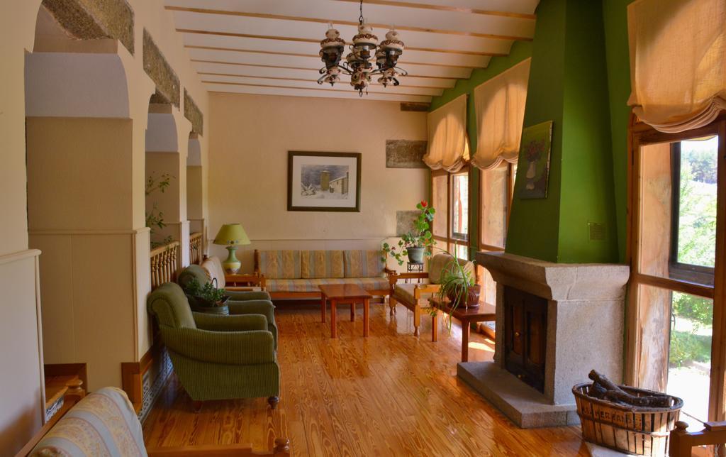 Hospedium Hostal Almanzor Navarredonda de Gredos Zewnętrze zdjęcie