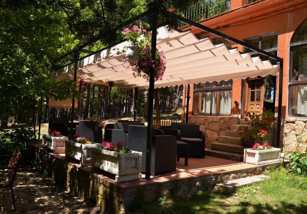 Hospedium Hostal Almanzor Navarredonda de Gredos Zewnętrze zdjęcie